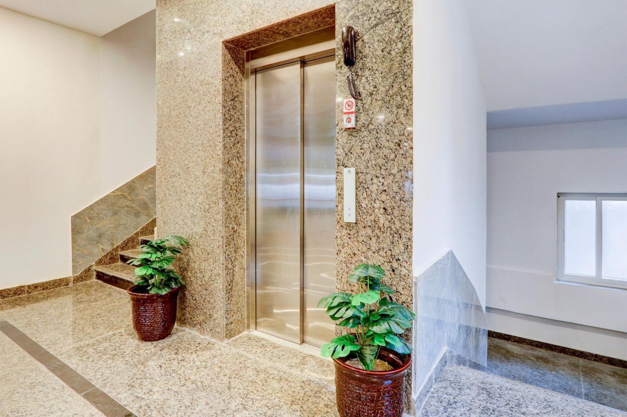 Townhouse Oak Bhooja Hotels ไฮเดอราบัด ภายนอก รูปภาพ